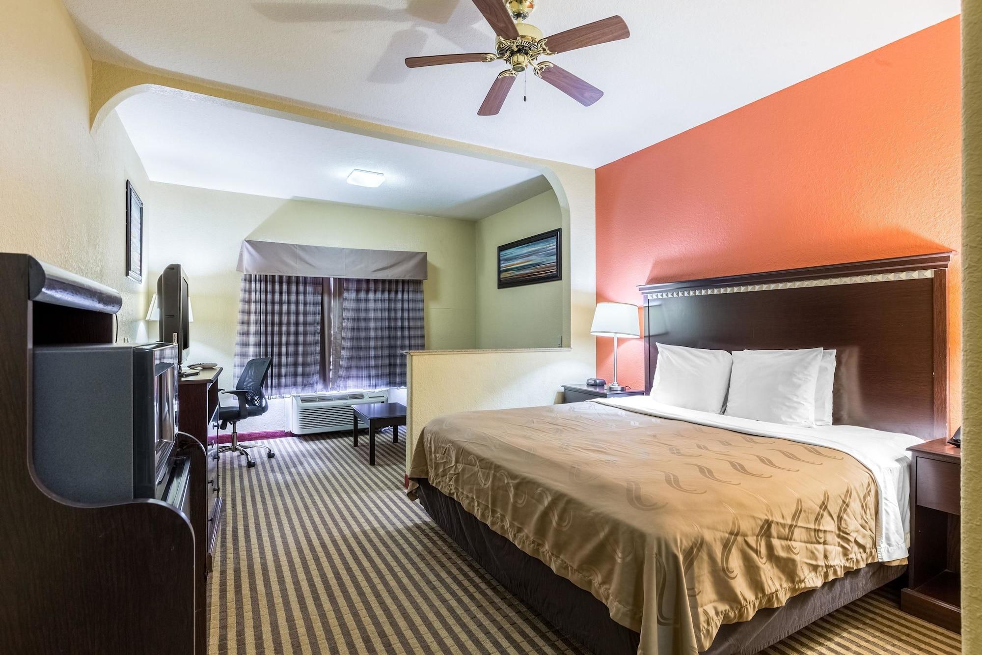 Quality Suites North Houston - Spring Westfield Екстериор снимка