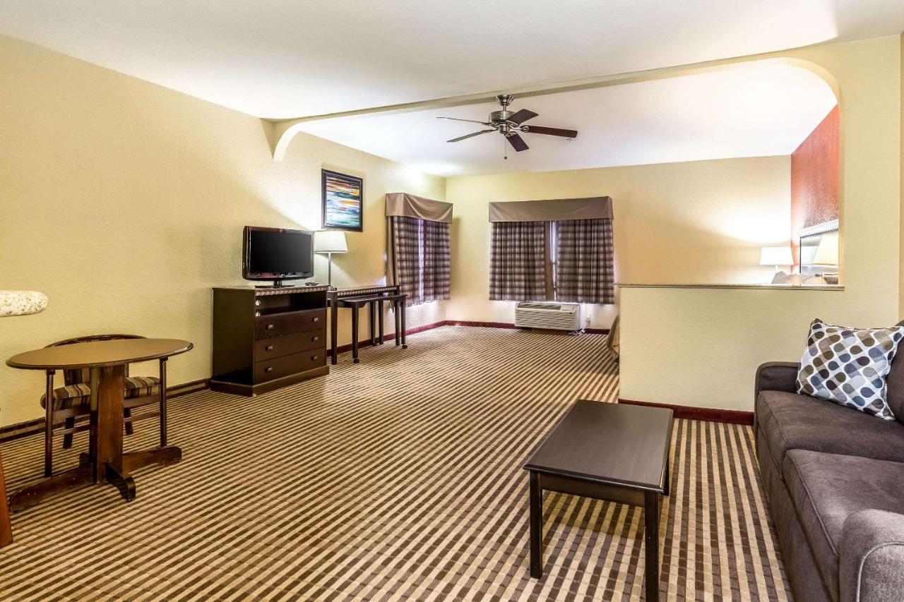 Quality Suites North Houston - Spring Westfield Екстериор снимка