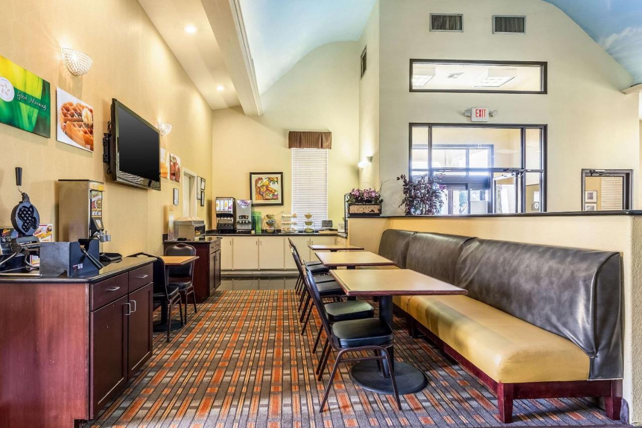 Quality Suites North Houston - Spring Westfield Екстериор снимка